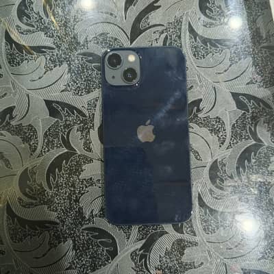 Apple iPhone 13 jv box open