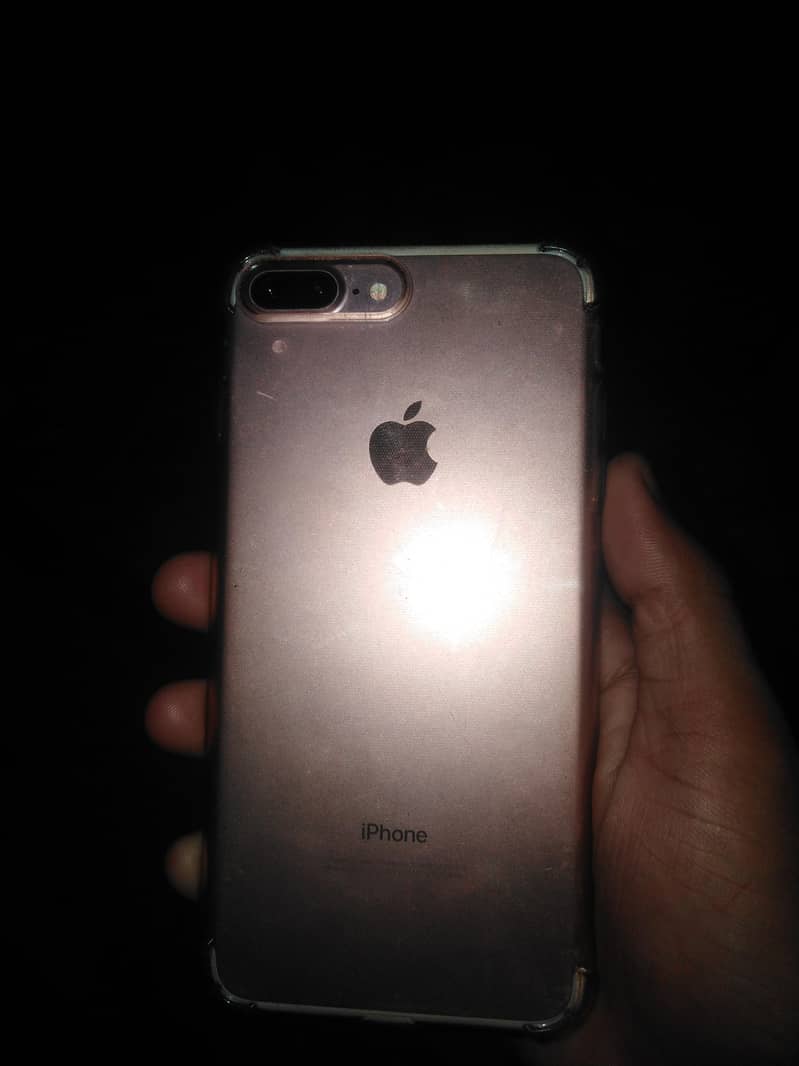 Apple iPhone 7 Plus 1