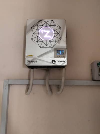 Ziewnic Diamond Solar Hybrid Inverter 5G PV6500 – Excellent Condition