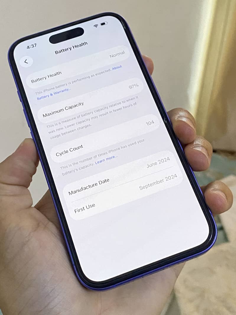 Apple iPhone 16 3