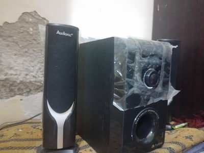 aoudionic 7000+ 1 week used  ferfect sound