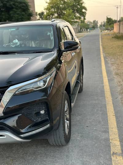 Toyota Fortuner 2021