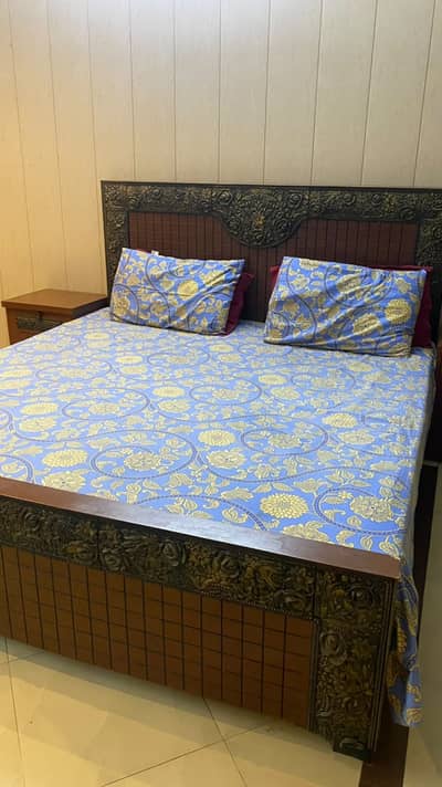 Wooden Bedset with Dressing Table