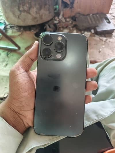Apple iPhone 15 Pro Max 256 gb battery health 84
