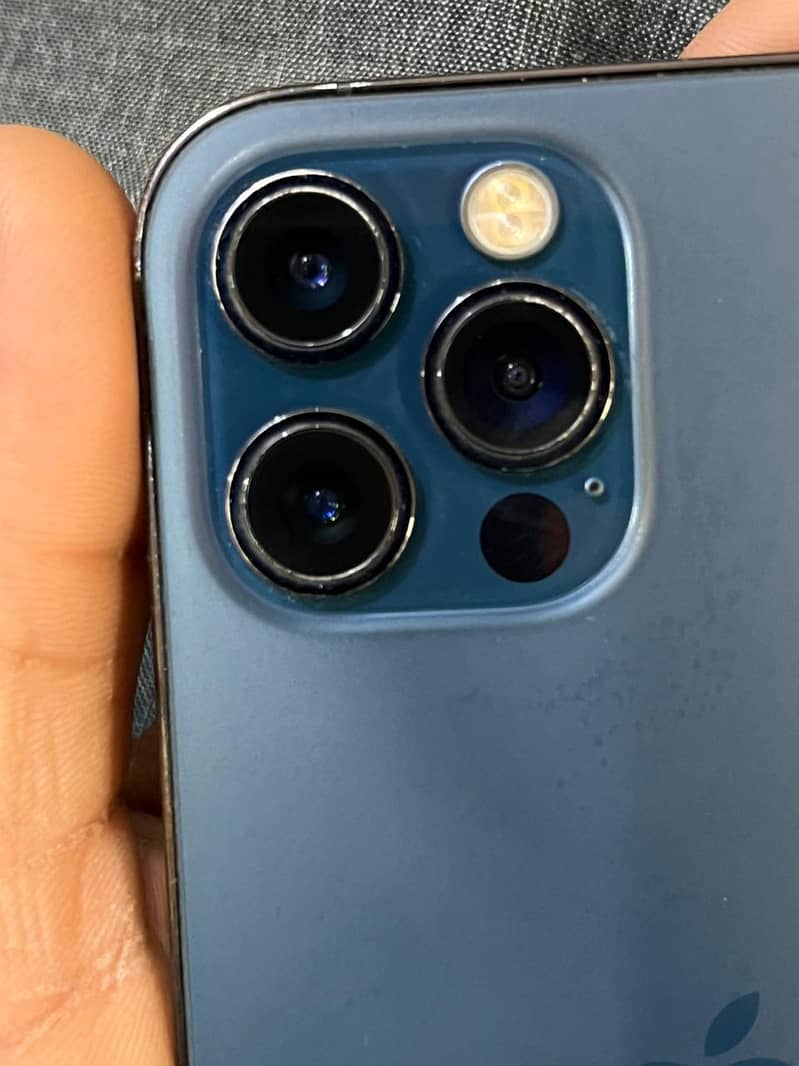 Apple iPhone 12 Pro 0