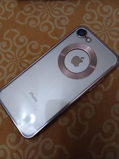 Apple iPhone 7    (32 GB)