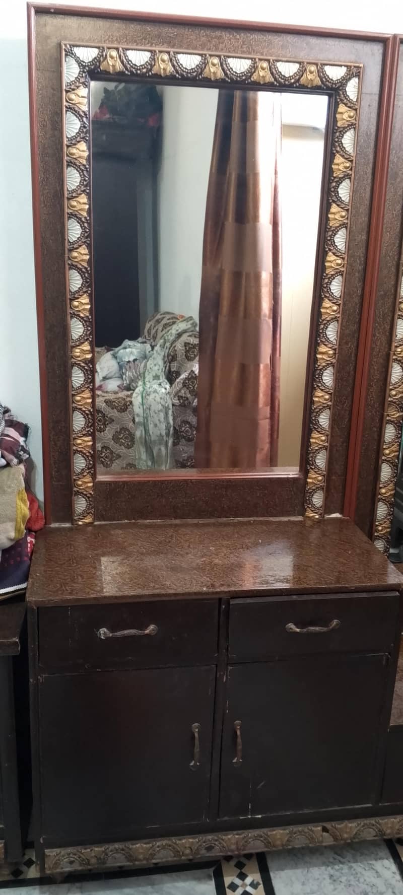 Bed Dressing side table 03217555854 2