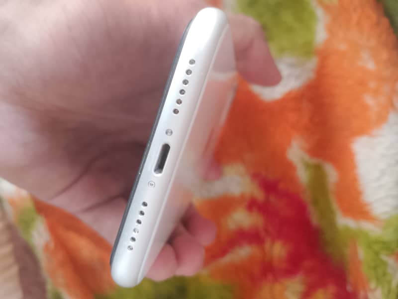 Apple iPhone 11 2