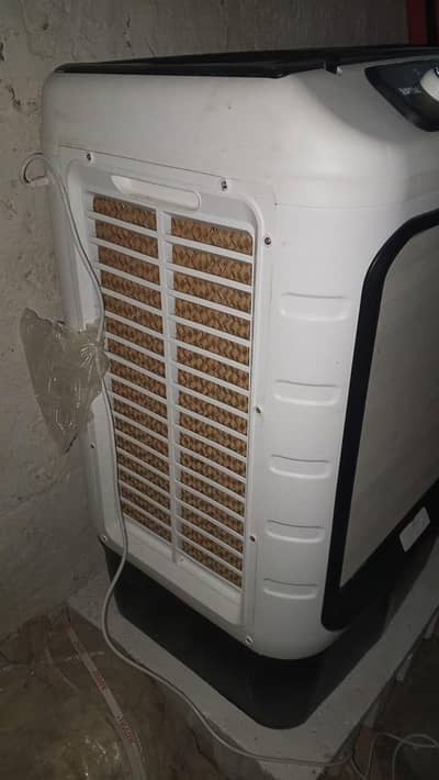 Ultra cooling Aroma. . Room cooler