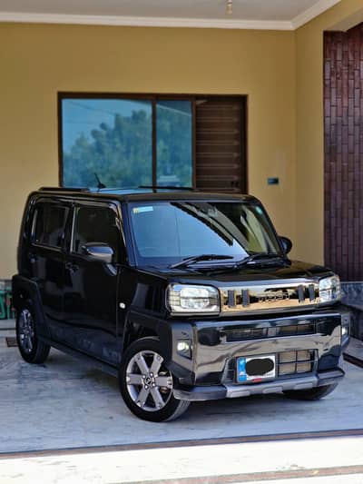 Daihatsu Taft G dark chrome venture