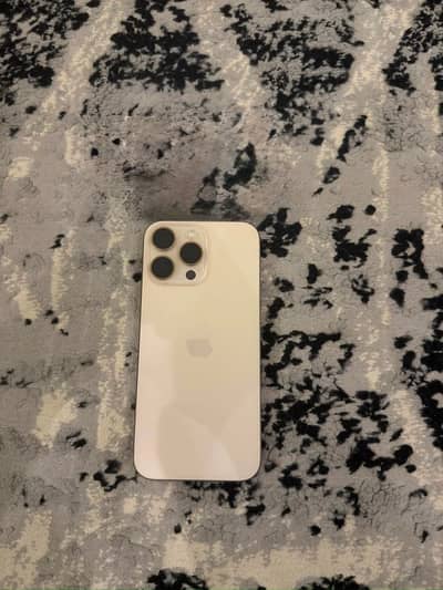 Apple iPhone 16 Pro Max