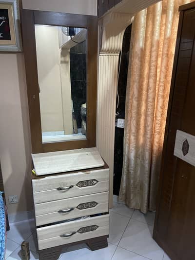 Dressing table for sale