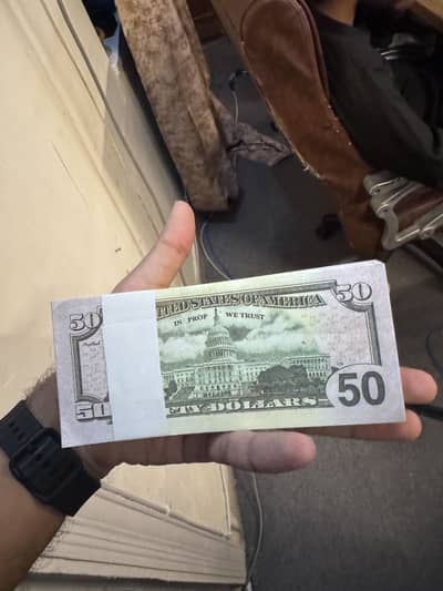 Dollar stack 100usd