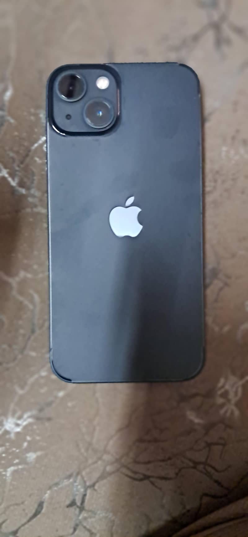 Apple iPhone 13 4