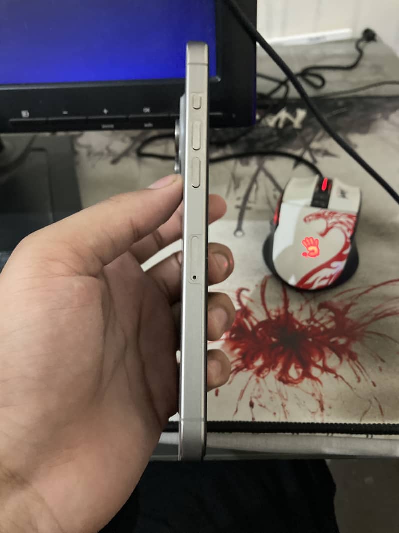 Apple iPhone 15 Pro Max 5