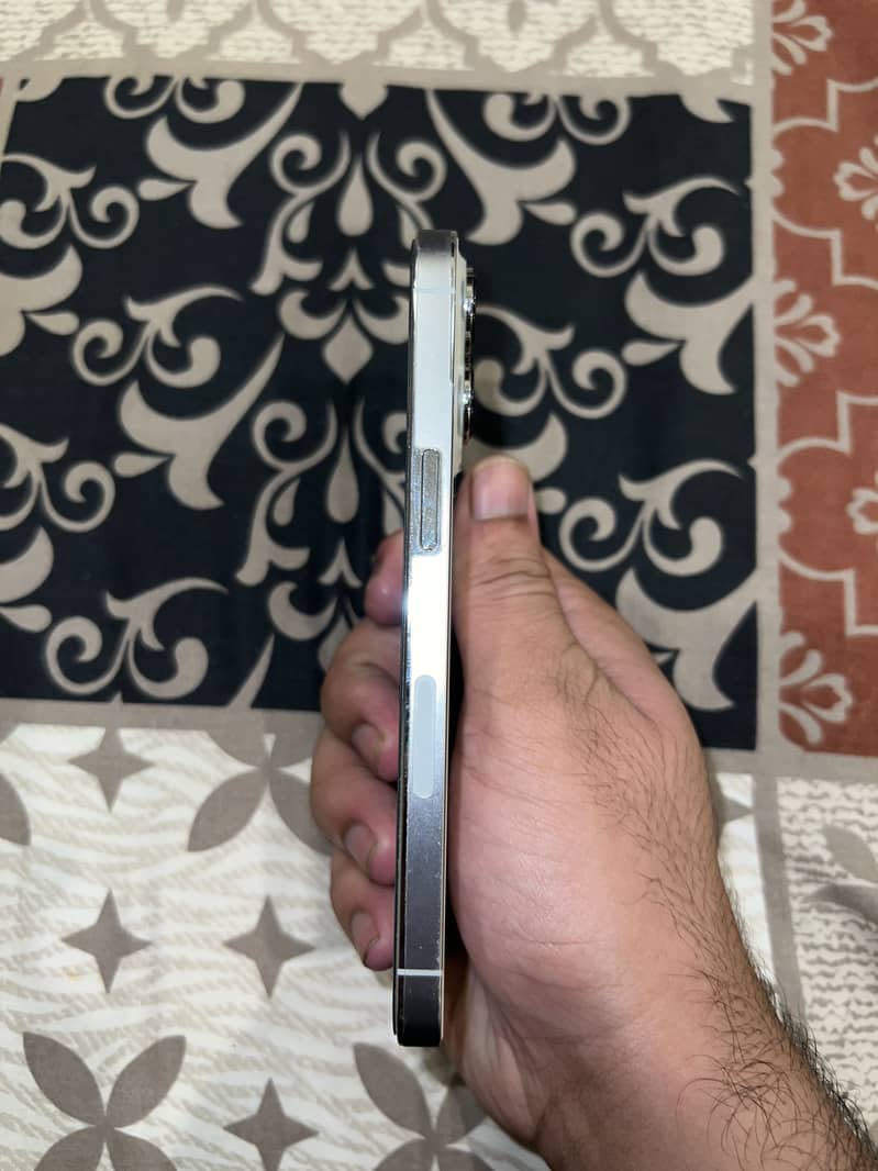 Iphone 13 pro 4