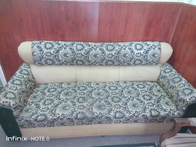 Sofa set 0