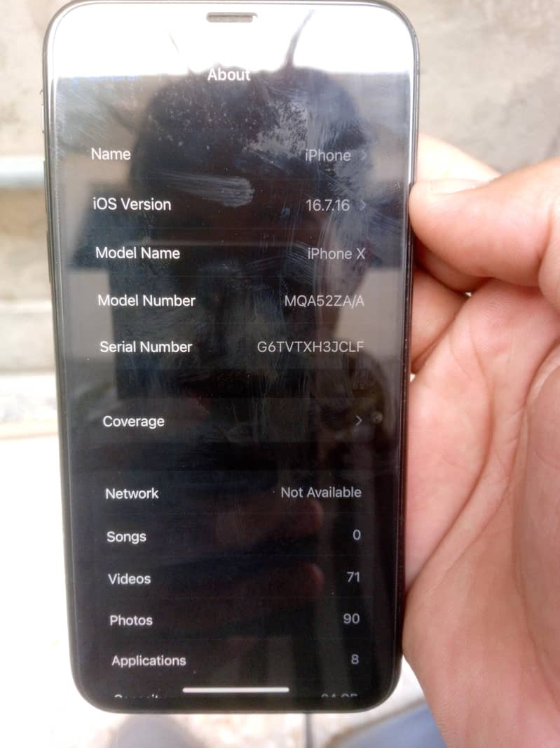 Apple iPhone X 4