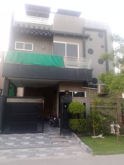 05 MARLA DOUBLE STORY HOUSE AVAILABLE FOR SALE AT PRIME LOCATION IN DHA 11 RAHBAR BLOCK J