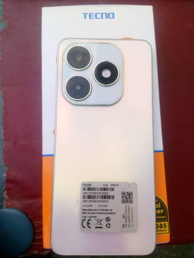 Tecno spark 20 8+8 / 256 with box