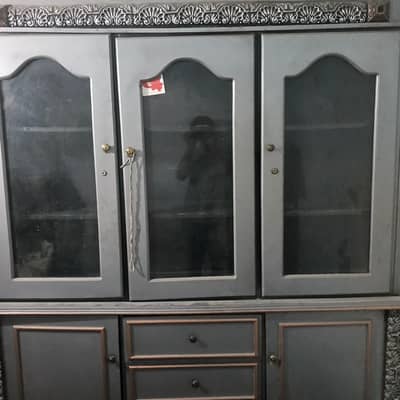 showcase with mirror new