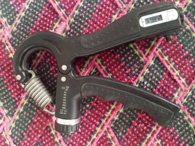 Hand gripper , counter