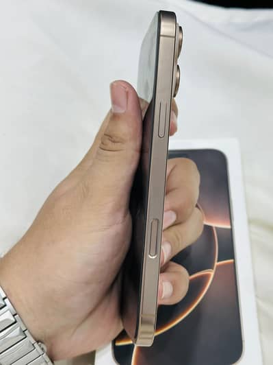 Apple iPhone 16 Pro Max