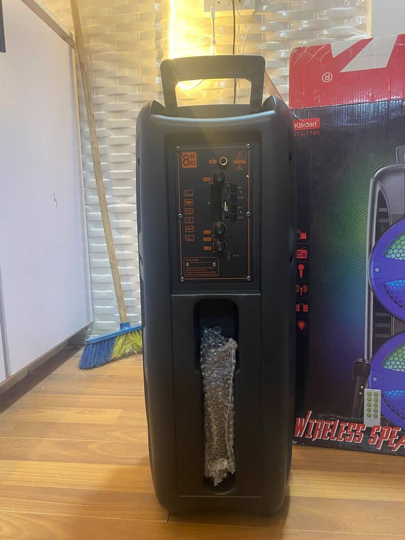 WIRELESS BIG SPEAKER 4