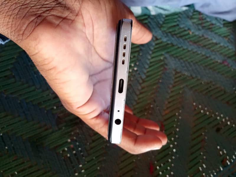 Infinix 4