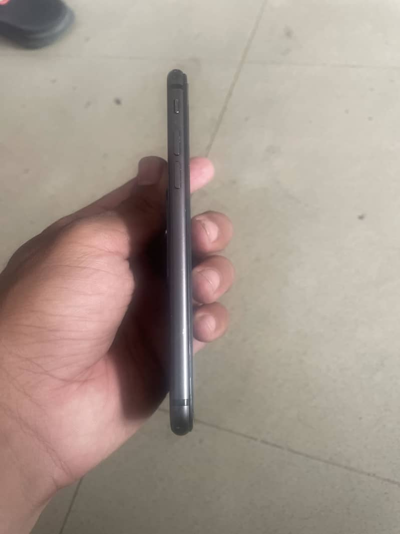 Apple iPhone 8 0