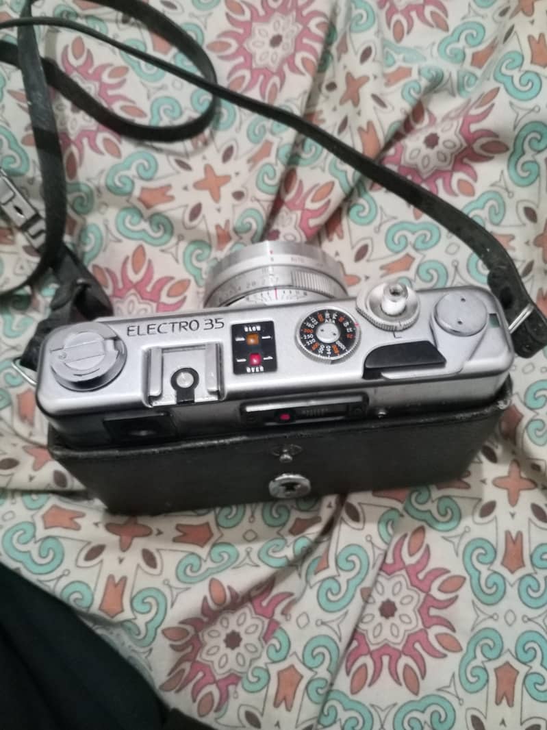 antique camera 2