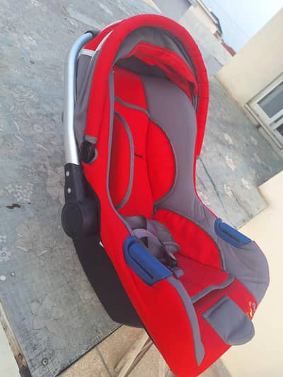 branded baby cot 10/10 condition
