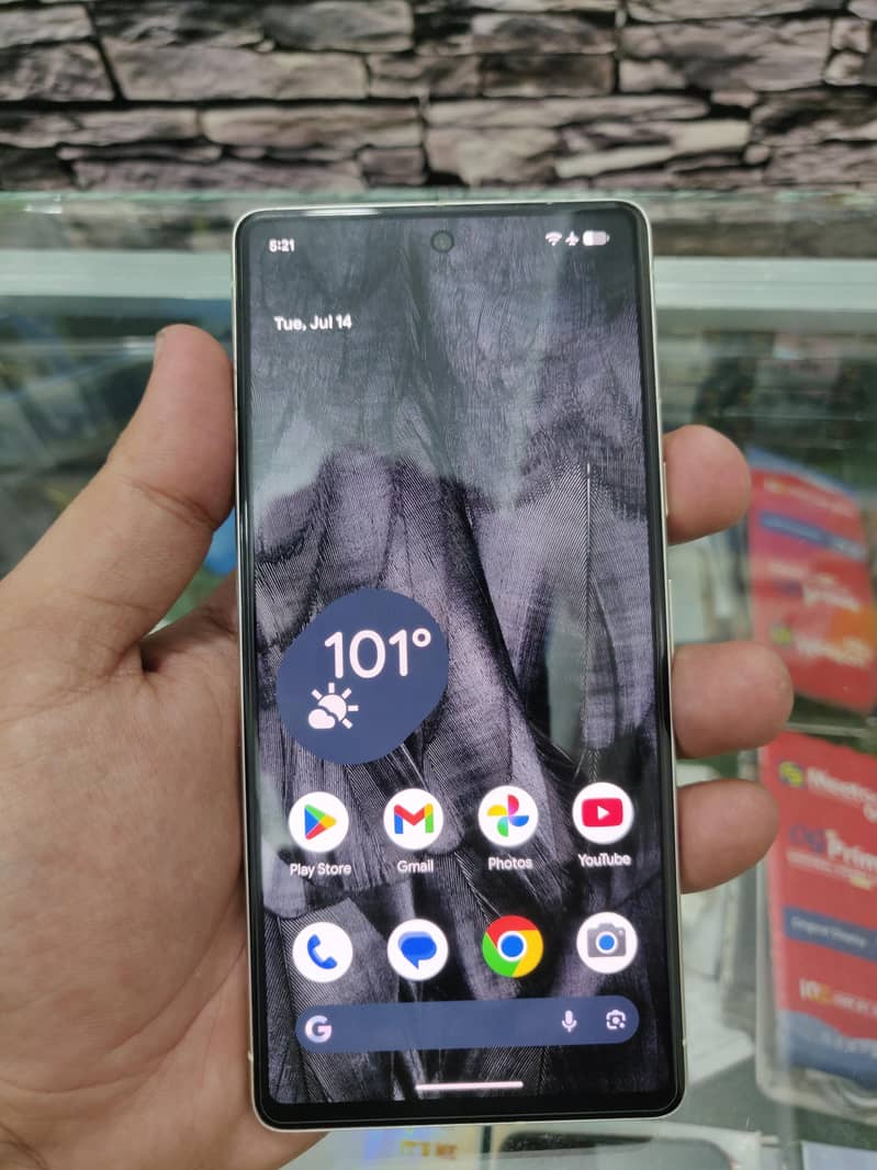Google Pixel 7 4