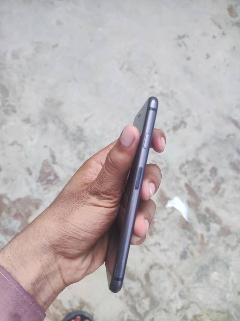 Apple iPhone 8 8