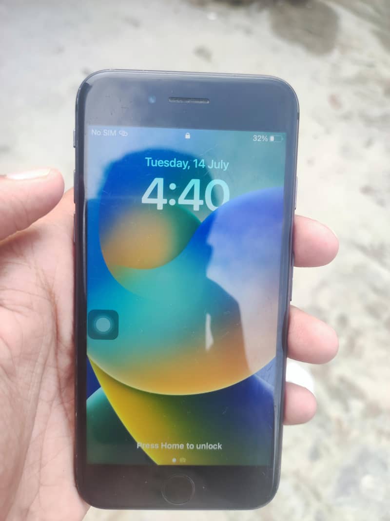 Apple iPhone 8 12