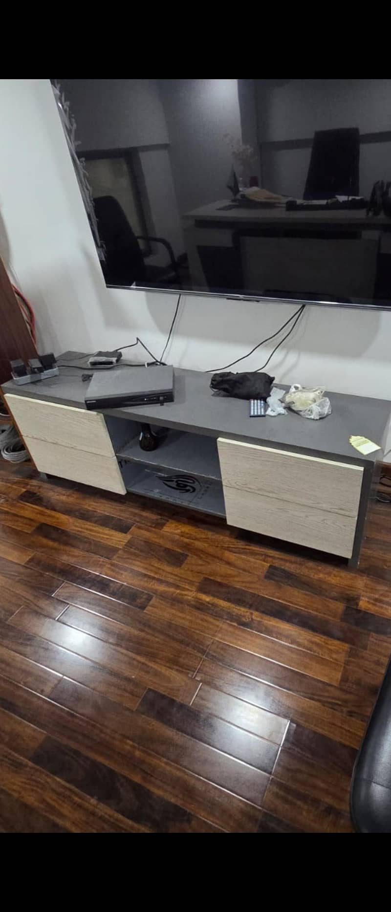 tv console 0