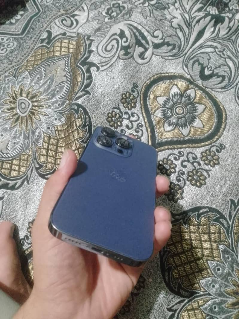 iPhone 14 pro 1