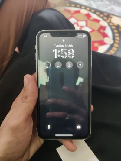 Apple iPhone XR