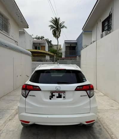 Honda Vezel 2015 P White Z Package Original Condition