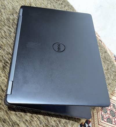 i5, 6th gen. . . 8/256 ssd . . . . Urgent Sale