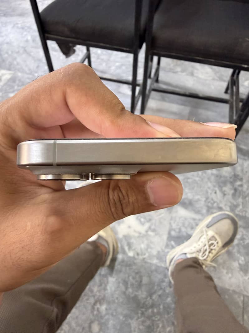 Iphone 15 pro max 2