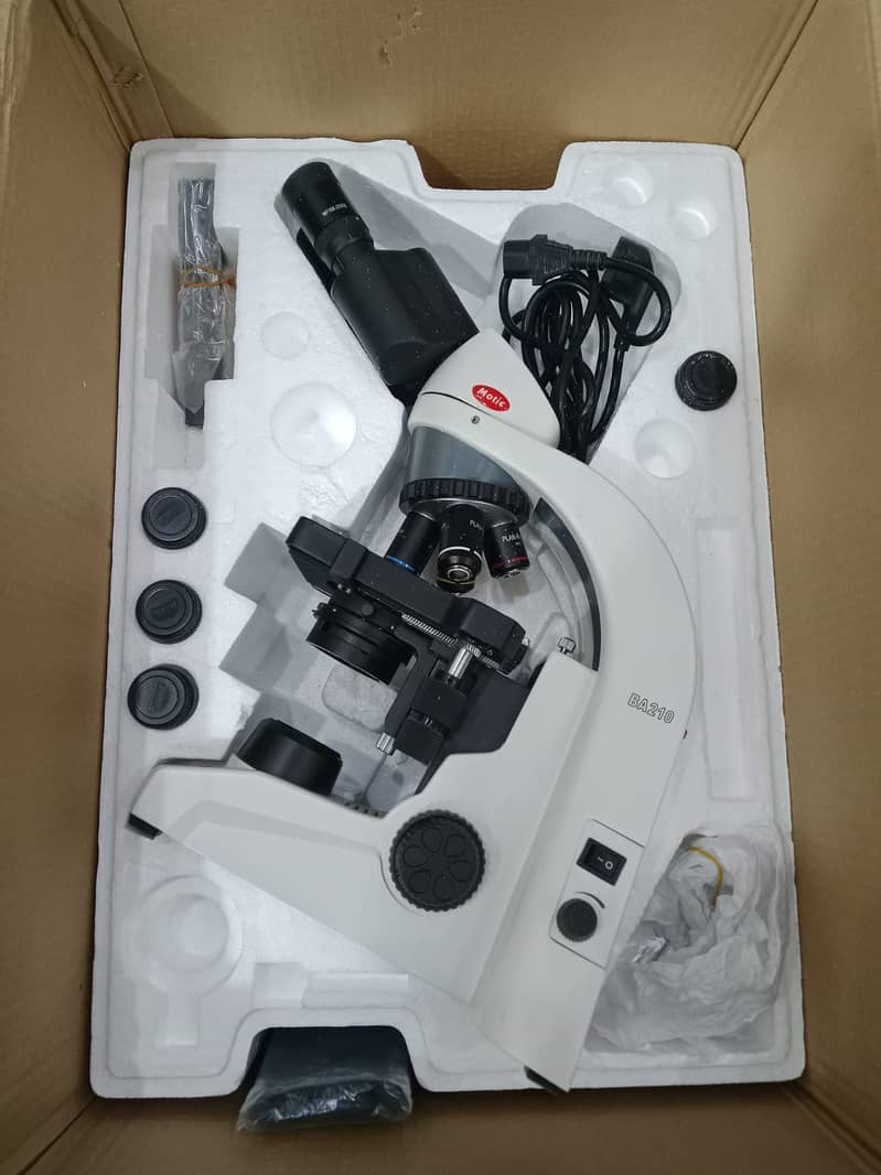 Microscope (Motic Ba210) 2