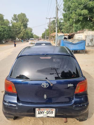 Toyota Vitz 2002 registered 2007 family use car