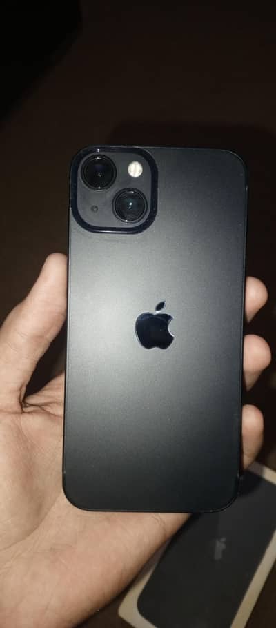 Apple iPhone 13