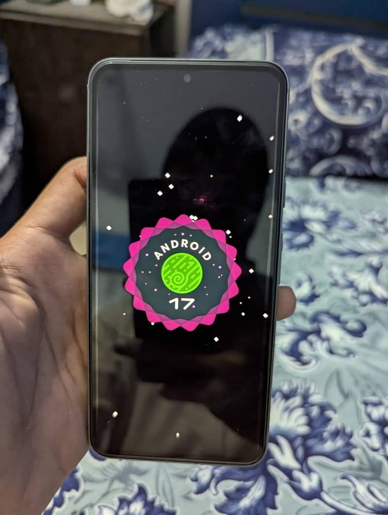 Google Pixel 8 4