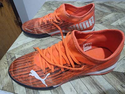 PUMA FOOTBALL SHOES