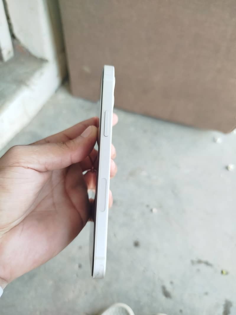 Apple iPhone 12 2