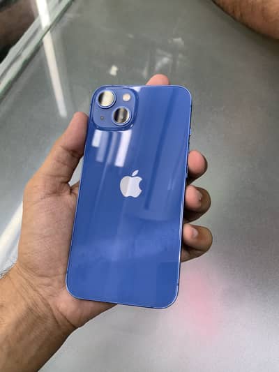 Apple iPhone 13