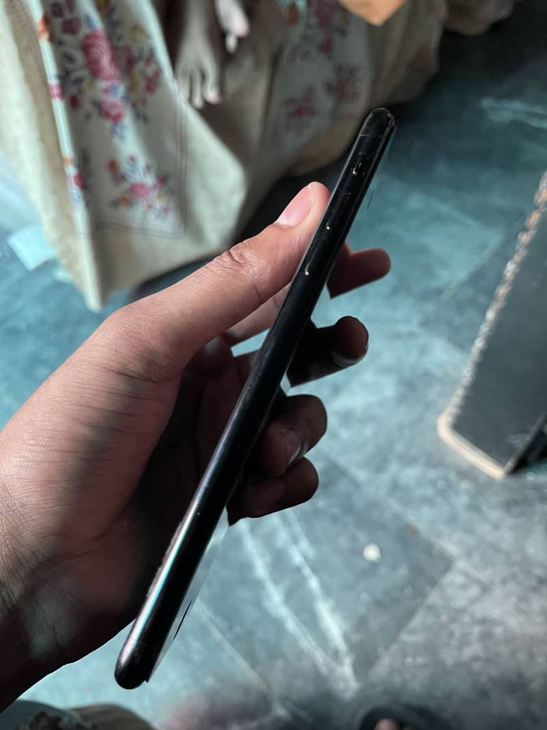 Apple iPhone 7 Plus 1