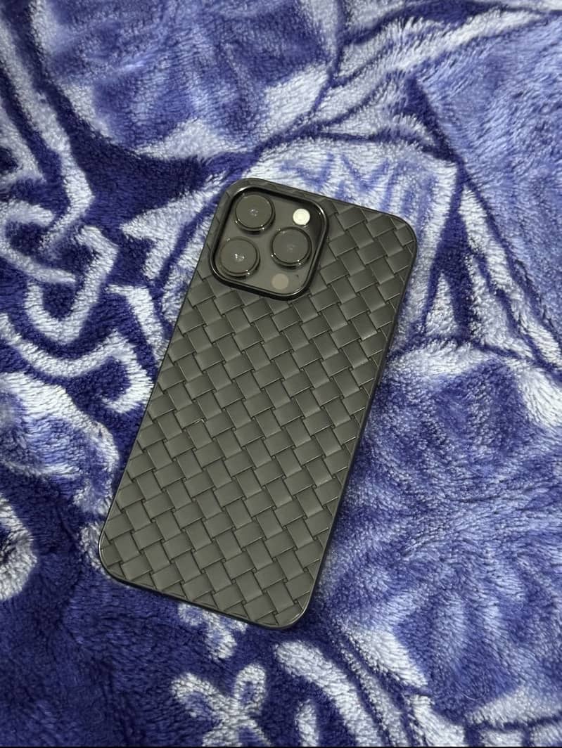 Apple iPhone 14 Pro Max 9